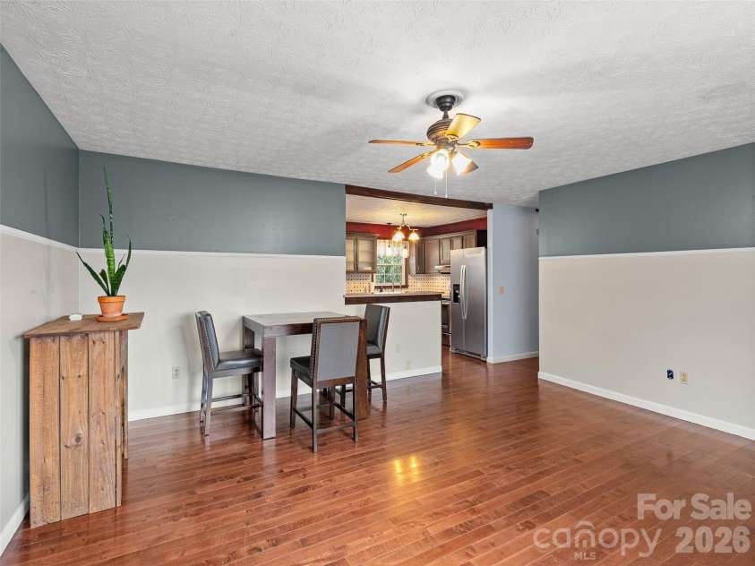 84 Candlelight Circle, Clyde, NC 28721.  MLS# CAR4376602, YatesRealty ID 18175. 