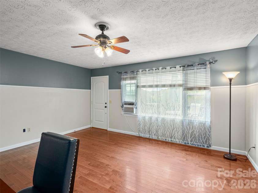 84 Candlelight Circle, Clyde, NC 28721.  MLS# CAR4376602, YatesRealty ID 18175. 