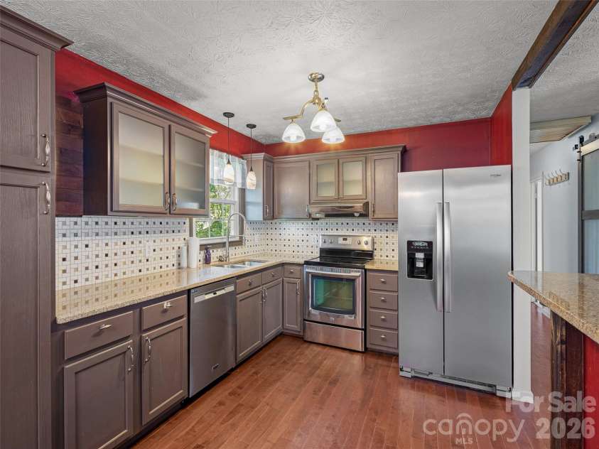 84 Candlelight Circle, Clyde, NC 28721.  MLS# CAR4376602, YatesRealty ID 18175. 