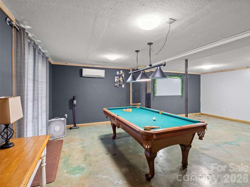 84 Candlelight Circle, Clyde, NC 28721.  MLS# CAR4376602, YatesRealty ID 18175. 