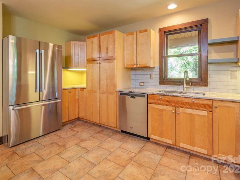 15 Mountain Tea Lane, Alexander, NC 28701.  MLS# CAR4276660, YatesRealty ID 18176. 