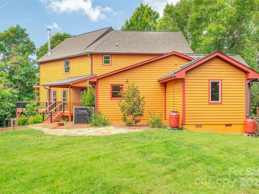 15 Mountain Tea Lane, Alexander, NC 28701.  MLS# CAR4276660, YatesRealty ID 18176. 