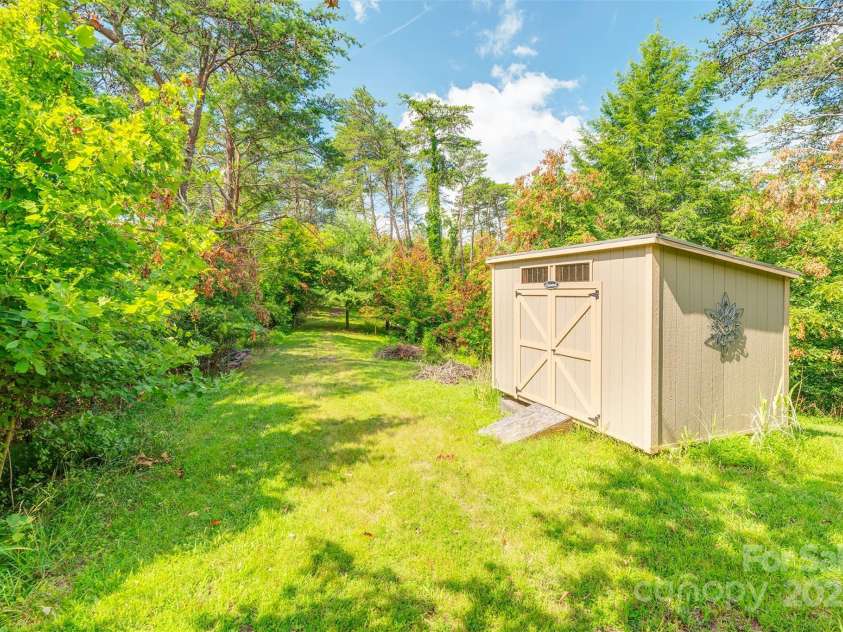 15 Mountain Tea Lane, Alexander, NC 28701.  MLS# CAR4276660, YatesRealty ID 18176. Additional Meadow