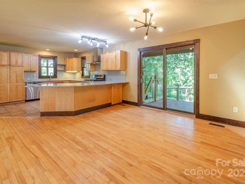 15 Mountain Tea Lane, Alexander, NC 28701.  MLS# CAR4276660, YatesRealty ID 18176. Dining Area