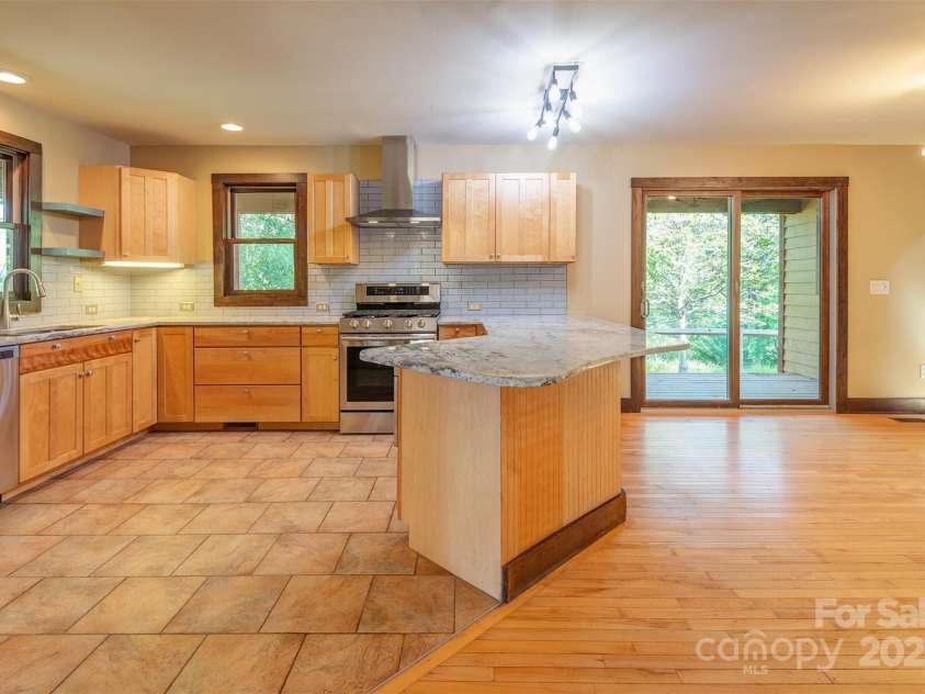 15 Mountain Tea Lane, Alexander, NC 28701.  MLS# CAR4276660, YatesRealty ID 18176. Updated Kitchen