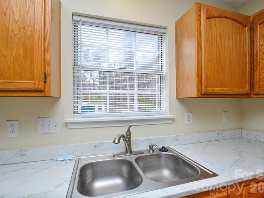 3509 Mayhurst Drive, Indian Trail, NC 28079.  MLS# CAR4353930, YatesRealty ID 18176. 