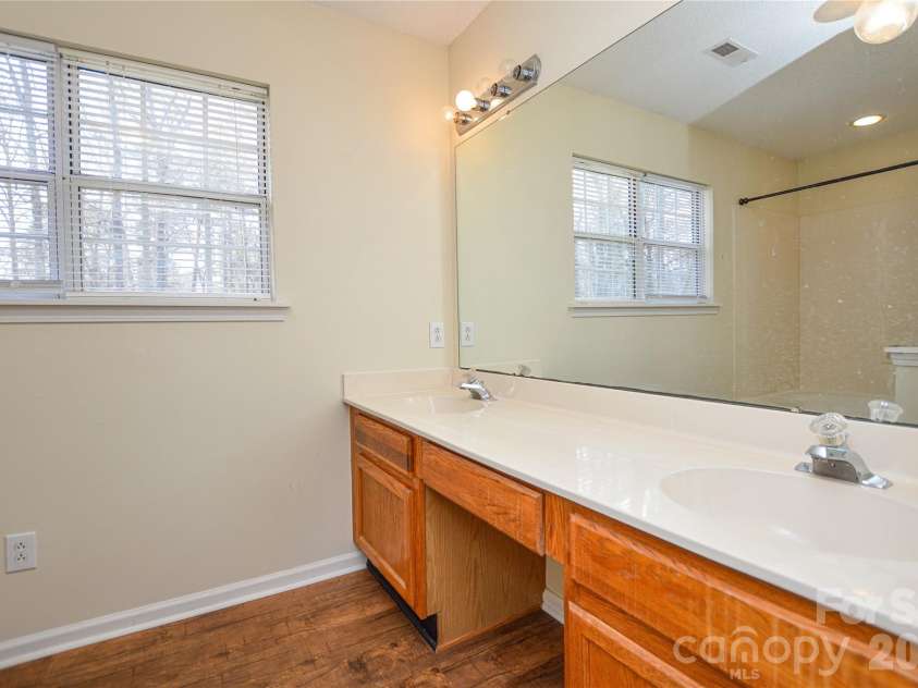 3509 Mayhurst Drive, Indian Trail, NC 28079.  MLS# CAR4353930, YatesRealty ID 18176. 