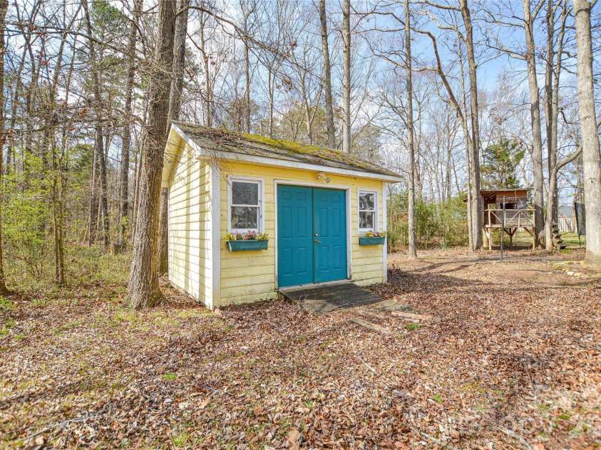 3509 Mayhurst Drive, Indian Trail, NC 28079.  MLS# CAR4353930, YatesRealty ID 18176. 
