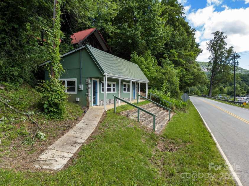2827 Memorial Highway, Lake Lure, NC 28746.  MLS# CAR4266763, YatesRealty ID 18177. 