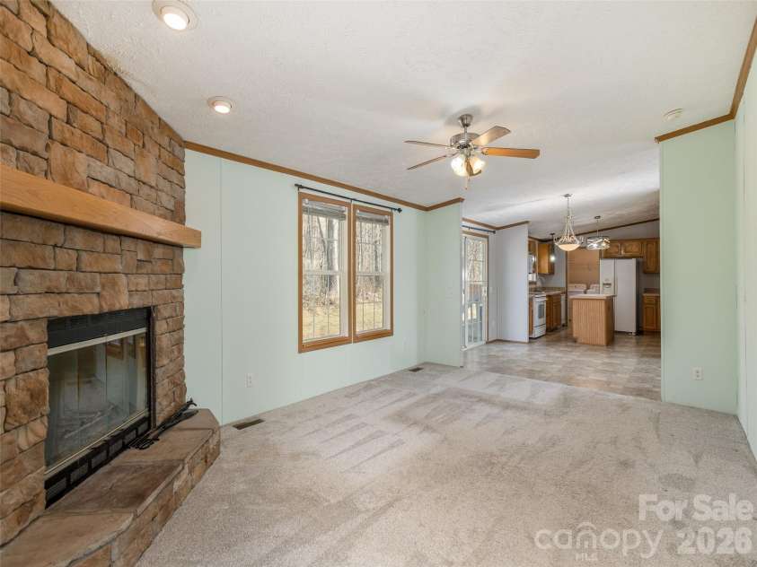 112 Lynn Estate Road, Hendersonville, NC 28792.  MLS# CAR4337249, YatesRealty ID 18178. 