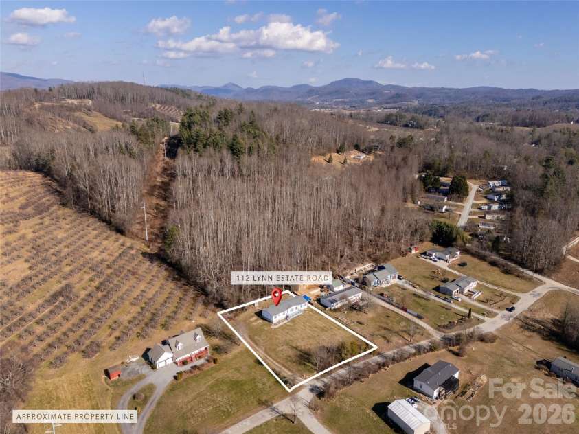 112 Lynn Estate Road, Hendersonville, NC 28792.  MLS# CAR4337249, YatesRealty ID 18178. 