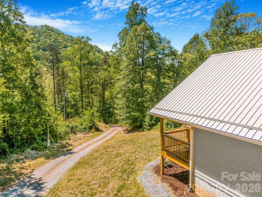 274 Poverty Branch Road, Barnardsville, NC 28709.  MLS# CAR4372195, YatesRealty ID 18179. 