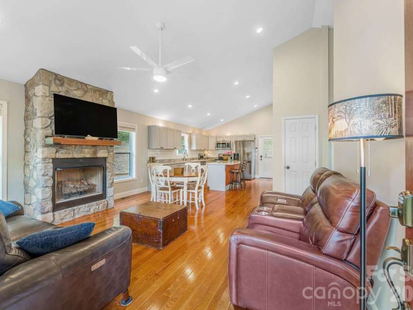 274 Poverty Branch Road, Barnardsville, NC 28709.  MLS# CAR4372195, YatesRealty ID 18179. Open living floor plan