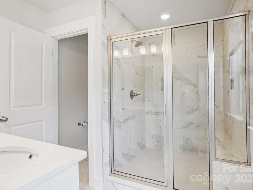 620 Amalfi Drive, Davidson, NC 28036.  MLS# CAR4294404, YatesRealty ID 1818. 