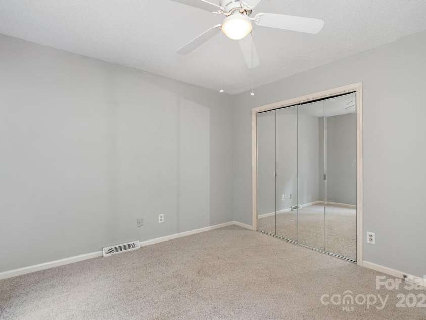 4025 Ivystone Court, Charlotte, NC 28277.  MLS# CAR4263151, YatesRealty ID 18180. 