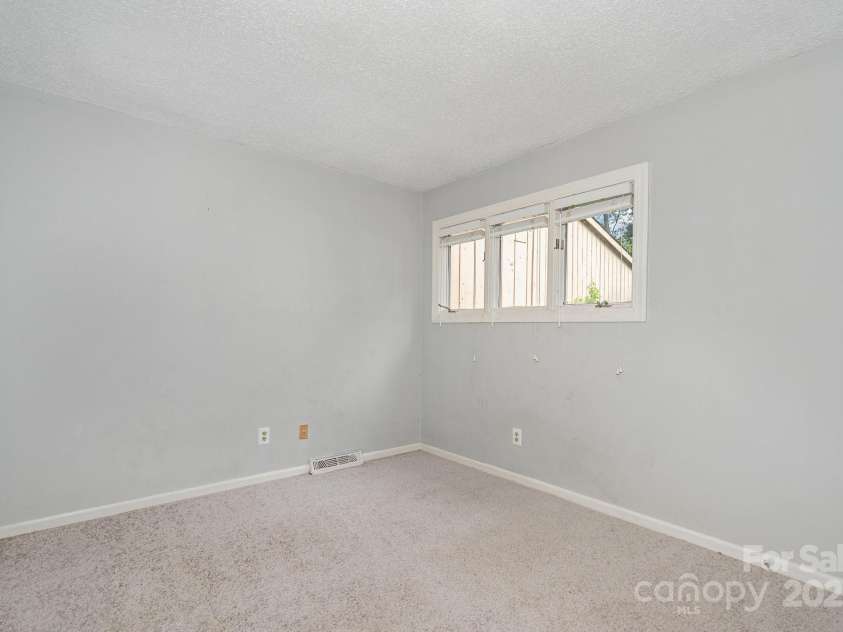 4025 Ivystone Court, Charlotte, NC 28277.  MLS# CAR4263151, YatesRealty ID 18180. 