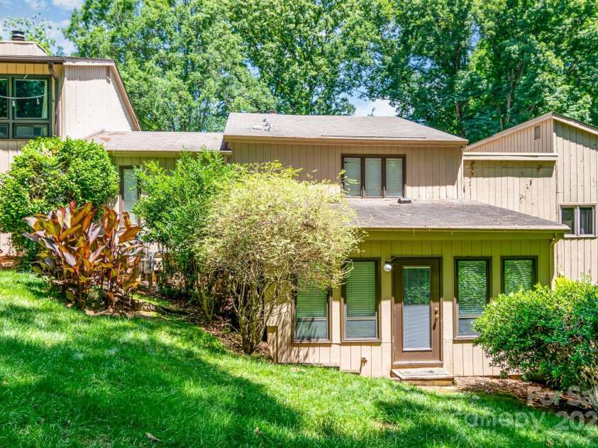 4025 Ivystone Court, Charlotte, NC 28277.  MLS# CAR4263151, YatesRealty ID 18180. Rear of home