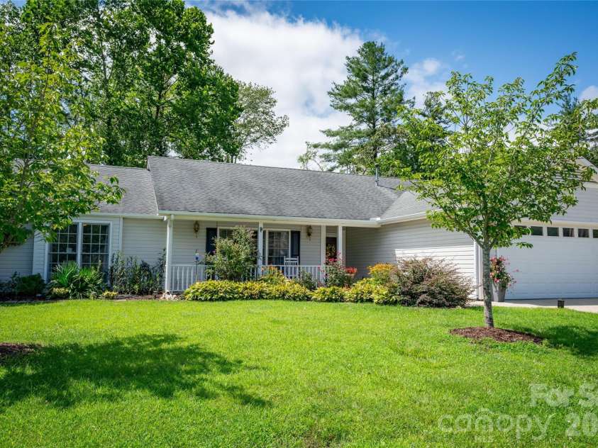 60 Southchase Drive, Fletcher, NC 28732.  MLS# CAR4288335, YatesRealty ID 18180. 