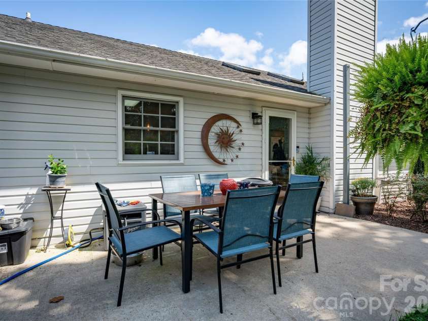 60 Southchase Drive, Fletcher, NC 28732.  MLS# CAR4288335, YatesRealty ID 18180. 
