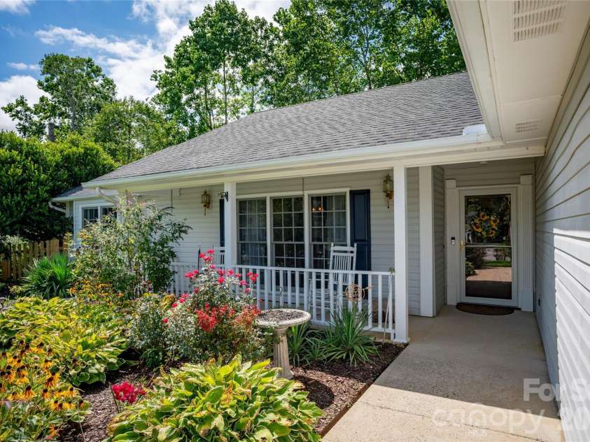 60 Southchase Drive, Fletcher, NC 28732.  MLS# CAR4288335, YatesRealty ID 18180. 