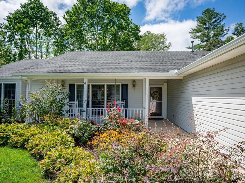 60 Southchase Drive, Fletcher, NC 28732.  MLS# CAR4288335, YatesRealty ID 18180. 