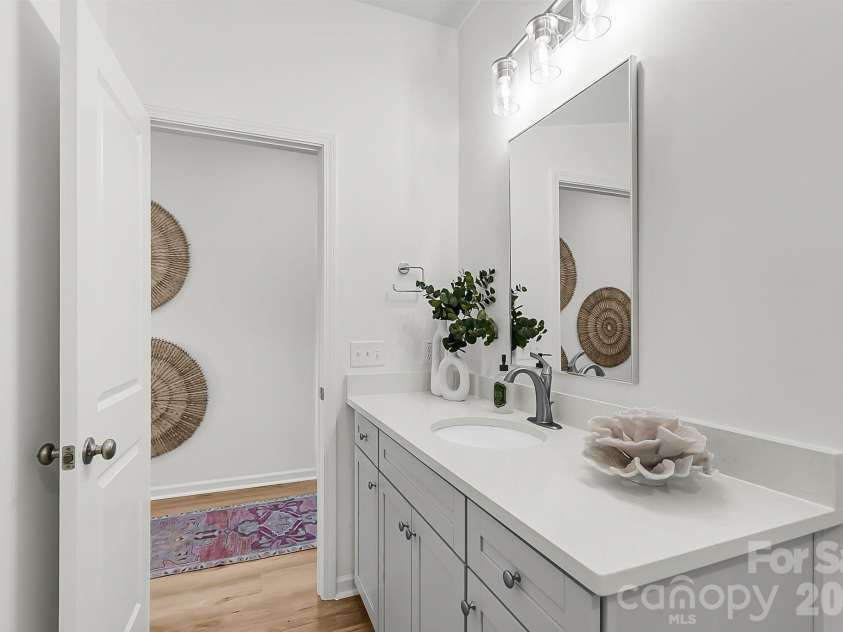 13917 Stillwood Place, Matthews, NC 28105.  MLS# CAR4368081, YatesRealty ID 18181. Representation