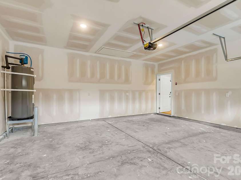13917 Stillwood Place, Matthews, NC 28105.  MLS# CAR4368081, YatesRealty ID 18181. Representation