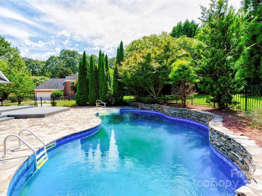 504 Johnsfield Road, Shelby, NC 28150.  MLS# CAR4255212, YatesRealty ID 18181. 