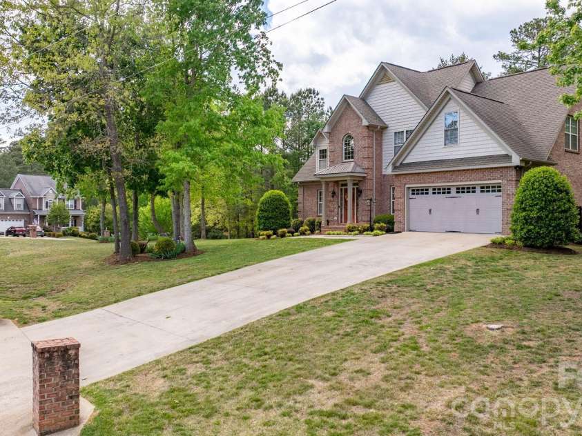 5554 Stillwater Drive, Granite Falls, NC 28630.  MLS# CAR4374950, YatesRealty ID 18182. 
