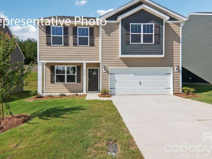 3511 Cramer Creek Drive, Gastonia, NC 28056.  MLS# CAR4375595, YatesRealty ID 18183. 