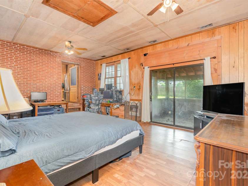 417 Phifer Road, Kings Mountain, NC 28086.  MLS# CAR4319724, YatesRealty ID 18183. 