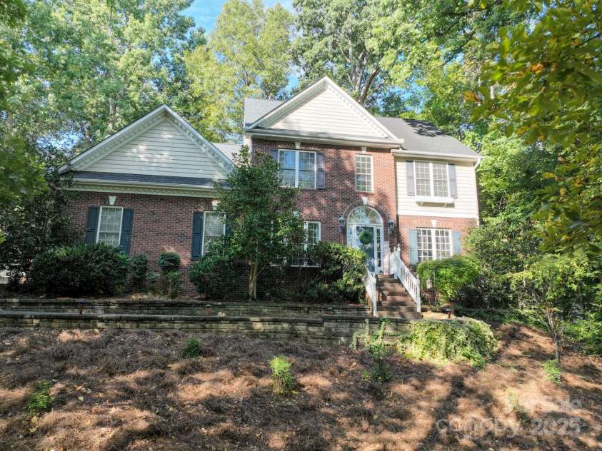 709 Carson Court, Kannapolis, NC 28083.  MLS# CAR4294117, YatesRealty ID 18184. 