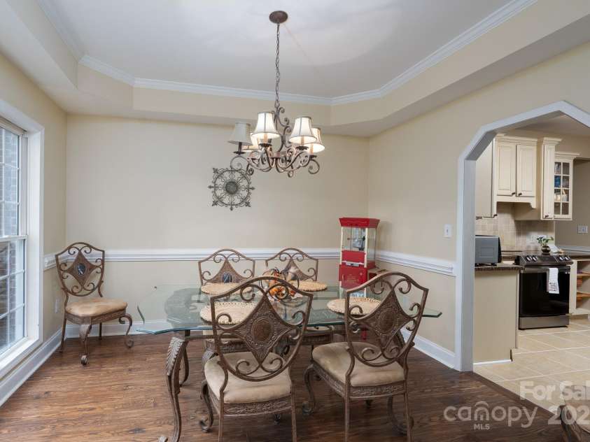 709 Carson Court, Kannapolis, NC 28083.  MLS# CAR4294117, YatesRealty ID 18184. Dining Room