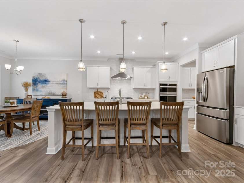 603 Southstone Drive, Matthews, NC 28104.  MLS# CAR4258701, YatesRealty ID 18185. Open floor plan provides plenty of space for entertainment
