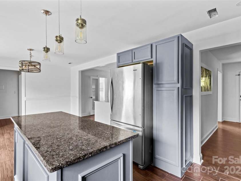 211 Ridgecrest Street, Kannapolis, NC 28081.  MLS# CAR4259587, YatesRealty ID 18186. 