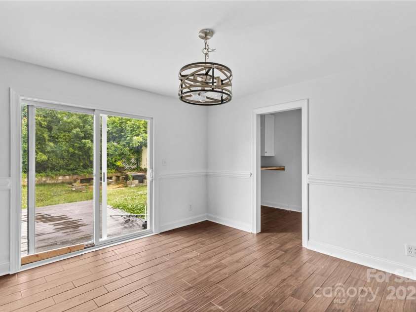 211 Ridgecrest Street, Kannapolis, NC 28081.  MLS# CAR4259587, YatesRealty ID 18186. 