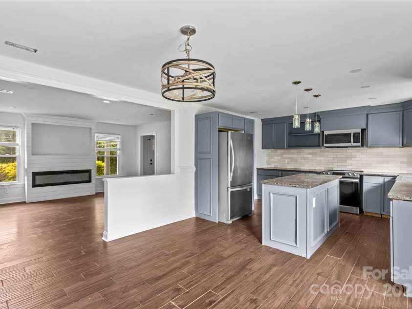 211 Ridgecrest Street, Kannapolis, NC 28081.  MLS# CAR4259587, YatesRealty ID 18186. 