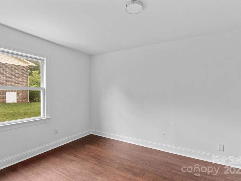 211 Ridgecrest Street, Kannapolis, NC 28081.  MLS# CAR4259587, YatesRealty ID 18186. 