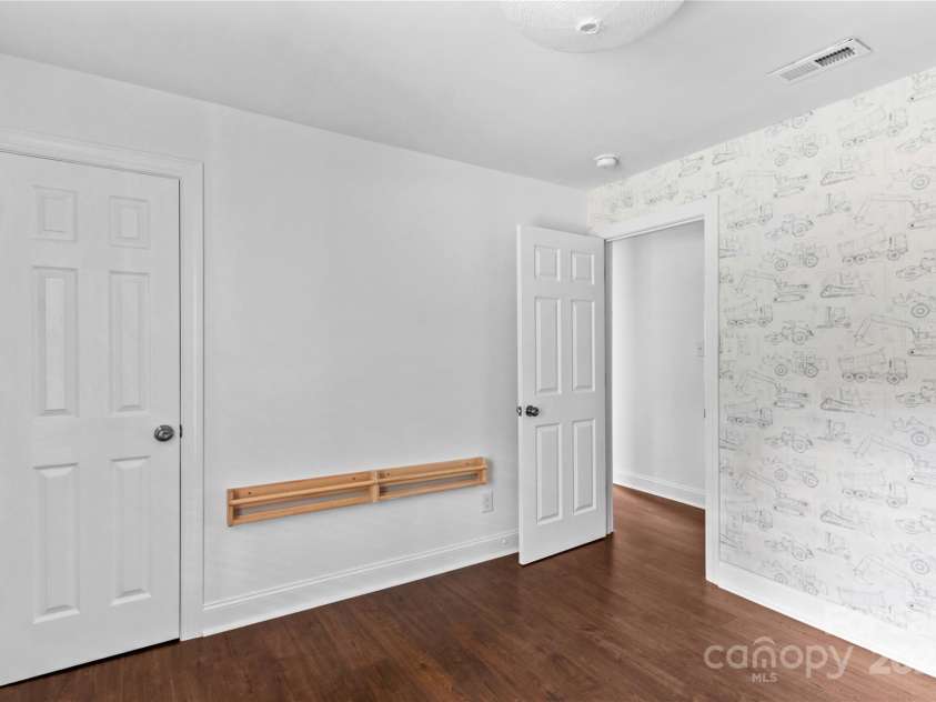 211 Ridgecrest Street, Kannapolis, NC 28081.  MLS# CAR4259587, YatesRealty ID 18186. 