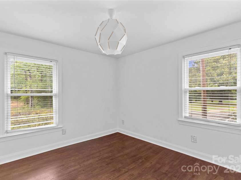 211 Ridgecrest Street, Kannapolis, NC 28081.  MLS# CAR4259587, YatesRealty ID 18186. 