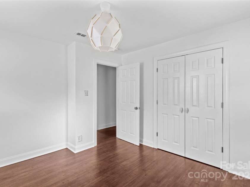 211 Ridgecrest Street, Kannapolis, NC 28081.  MLS# CAR4259587, YatesRealty ID 18186. 