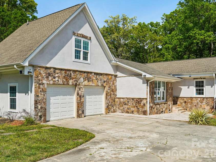 605 Allen Way, Indian Trail, NC 28079.  MLS# CAR4368846, YatesRealty ID 18187. 