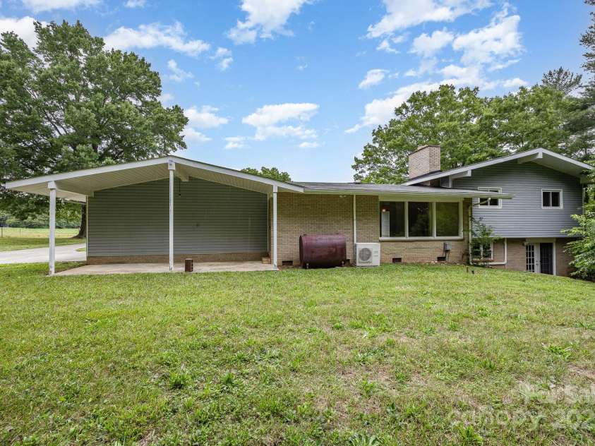 985 Needmore Road, Woodleaf, NC 27054.  MLS# CAR4266307, YatesRealty ID 18187. 