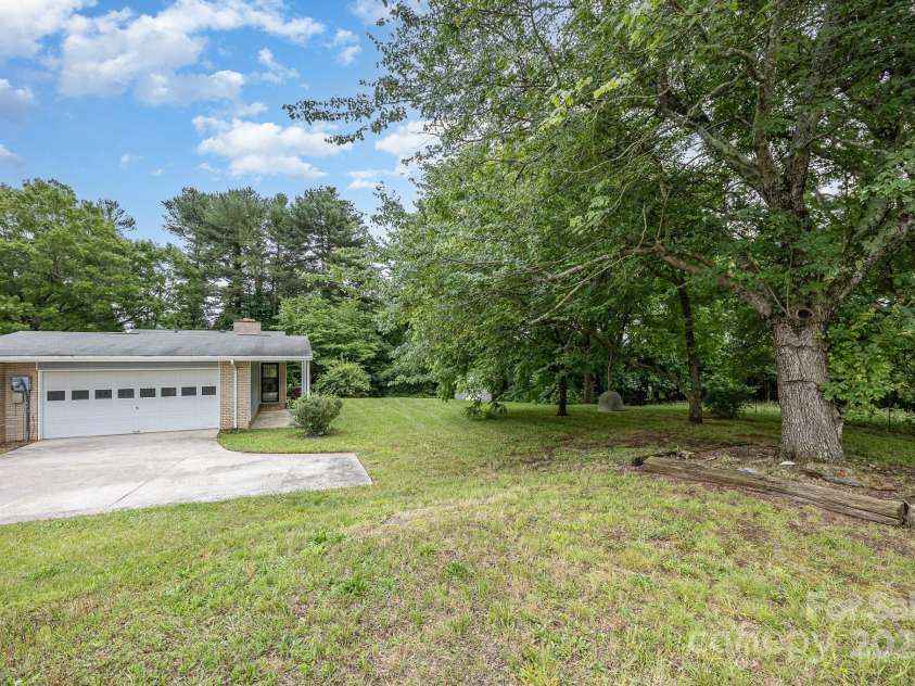 985 Needmore Road, Woodleaf, NC 27054.  MLS# CAR4266307, YatesRealty ID 18187. 