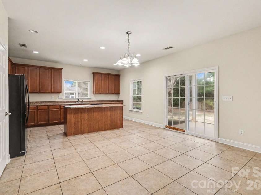 10926 Kinnairds Street, Charlotte, NC 28278.  MLS# CAR4352790, YatesRealty ID 18188. 