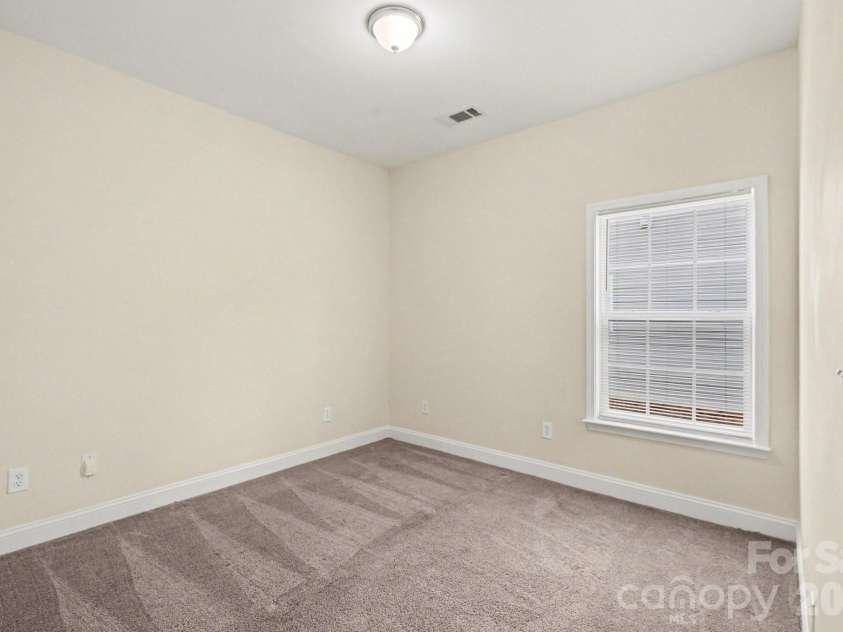 10926 Kinnairds Street, Charlotte, NC 28278.  MLS# CAR4352790, YatesRealty ID 18188. 
