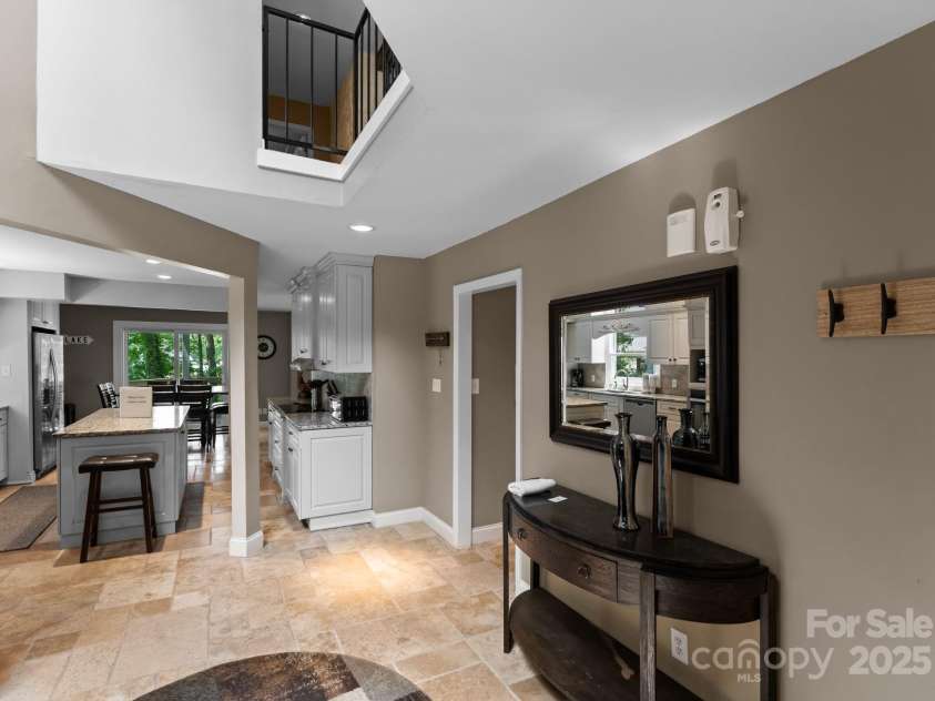 5075 Lakeview Circle, Sherrills Ford, NC 28673.  MLS# CAR4267740, YatesRealty ID 18188. 