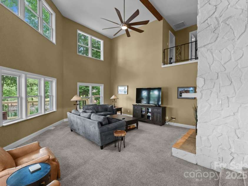 5075 Lakeview Circle, Sherrills Ford, NC 28673.  MLS# CAR4267740, YatesRealty ID 18188. 