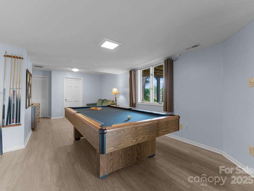 5075 Lakeview Circle, Sherrills Ford, NC 28673.  MLS# CAR4267740, YatesRealty ID 18188. 