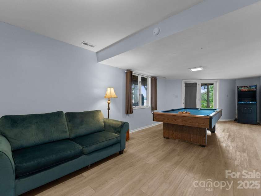 5075 Lakeview Circle, Sherrills Ford, NC 28673.  MLS# CAR4267740, YatesRealty ID 18188. 